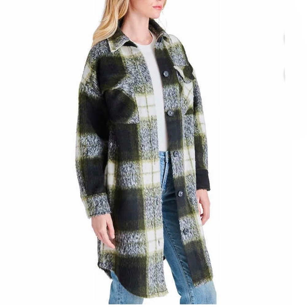 Steve Madden Plaid Women's long shirt jacket - Picture 2 of 7